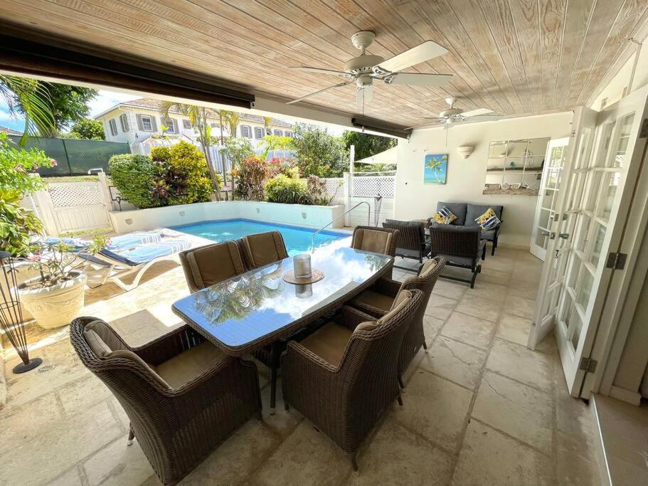 Nanpa, Luxury Family Three Bed Villa, St James West Coast, Private Pool Сент-Джеймс Екстер'єр фото