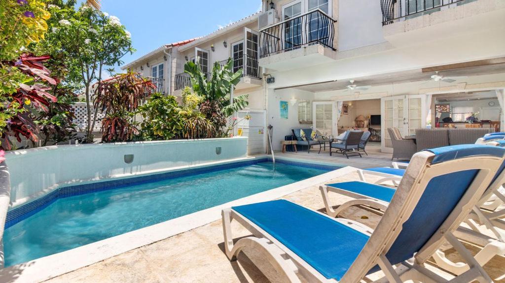 Nanpa, Luxury Family Three Bed Villa, St James West Coast, Private Pool Сент-Джеймс Екстер'єр фото