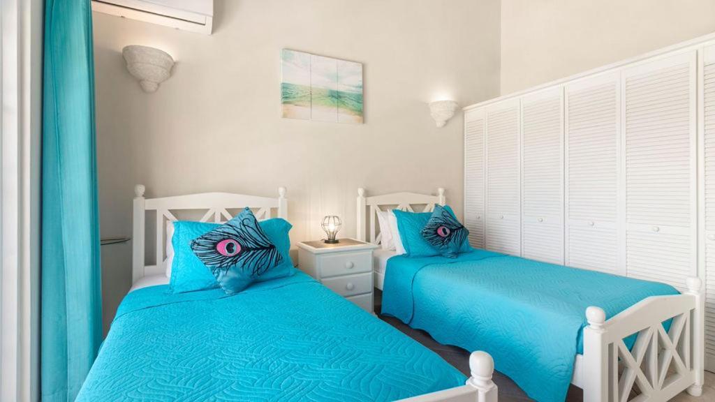 Nanpa, Luxury Family Three Bed Villa, St James West Coast, Private Pool Сент-Джеймс Екстер'єр фото