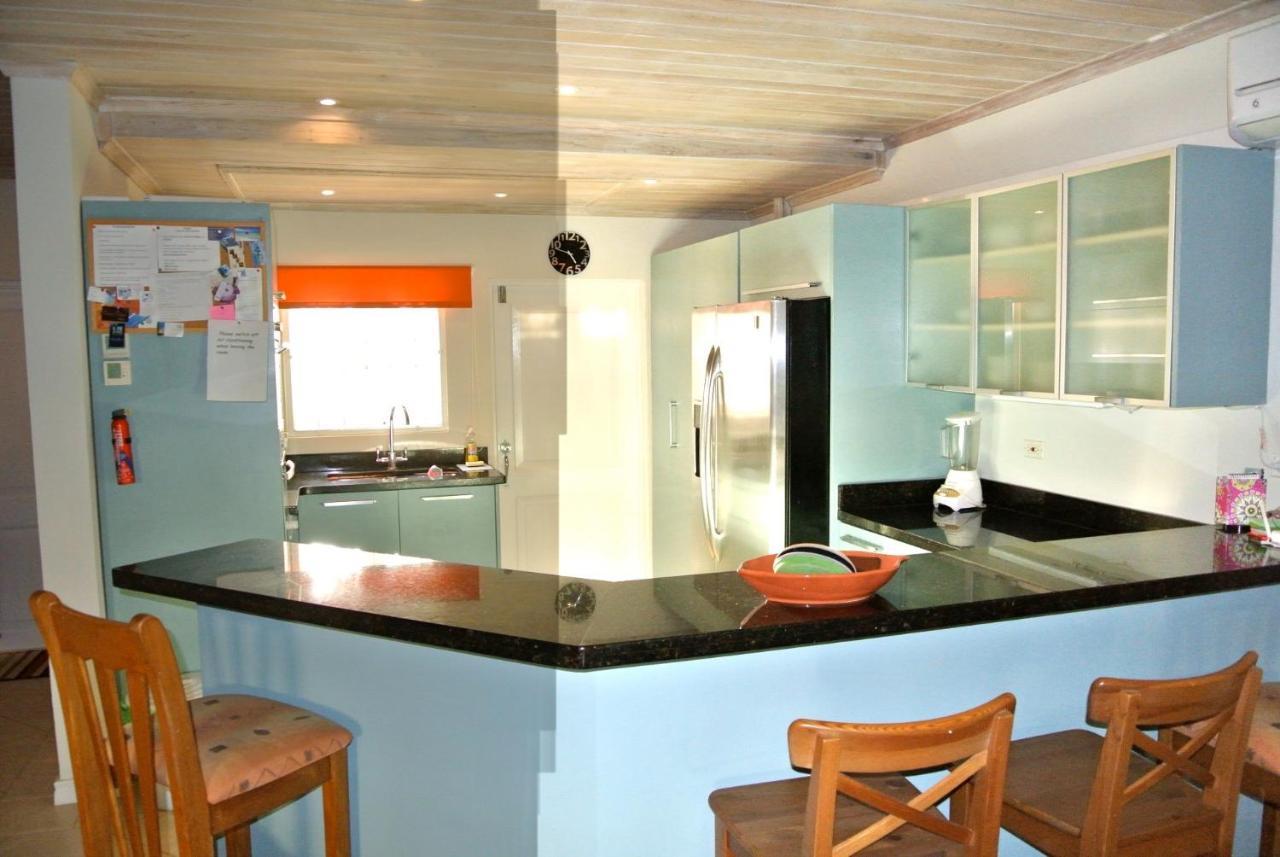 Nanpa, Luxury Family Three Bed Villa, St James West Coast, Private Pool Сент-Джеймс Екстер'єр фото